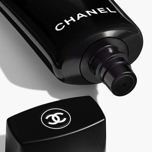 CHANEL LA BASE MATIFIANTE PERFECTING MAKEUP PRIMER | CHANEL | Матираща база за грим за перфектен тен