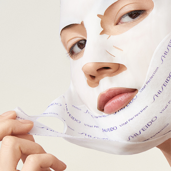 SHISEIDO VITAL PERFECTION LIFTDEFINE RADIANCE FACE MASK | Shiseido | Повдигаща и стягаща експресна маска за лице